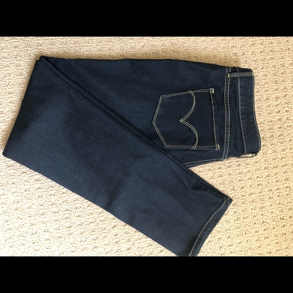 Levi’s Demi Curve Jeans - Picture 2 of 2